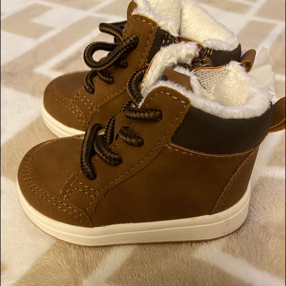 H&M Boy’s Wool lined boots. Never worn